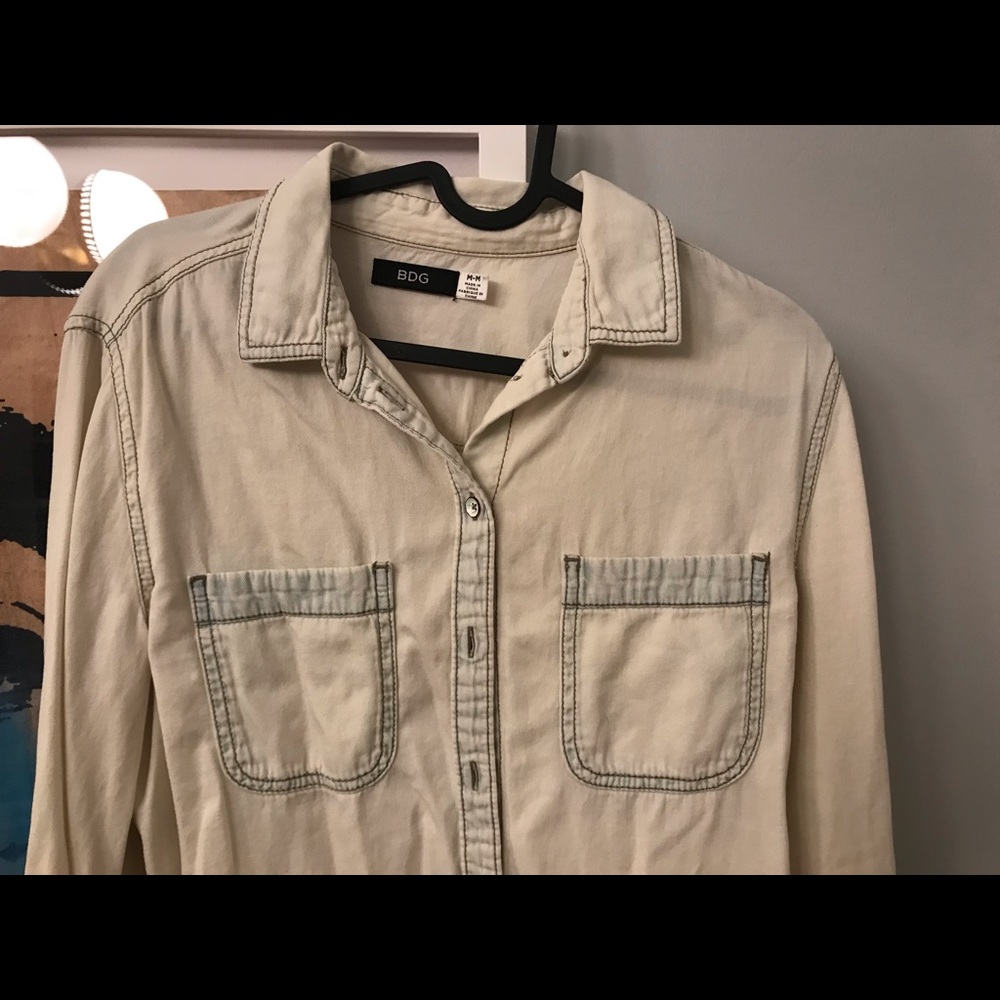 Medium big button up. Faded blu